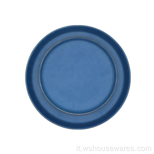 Stile blu con set di stoviglie in ceramica a bordo d&#39;oro